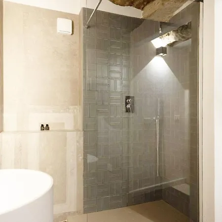 Il Pulcino A By Zoom In Earth Apartment
